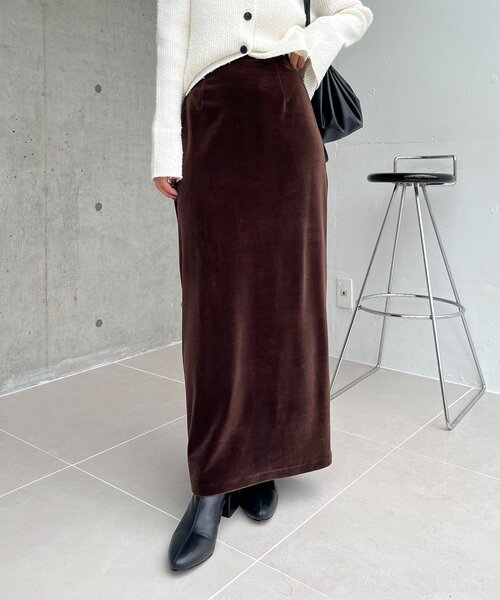 CAPRICIEUX LE'MAGE（カプリシューレマージュ）の「【低身長サイズあり】ベロアIラインスカート（スカート・レディース・ブラウン/オフホワイト/ブラック・36/38/PS）」の3枚目の写真