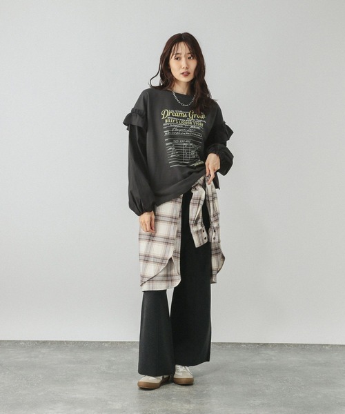 GLOBAL WORK（グローバルワーク）の「フリルプリントスウェットプルオーバー/599584（スウェット・レディース・オフホワイト/ダークグレー/ライトグレー・MEDIUM/LARGE）」の12枚目の写真