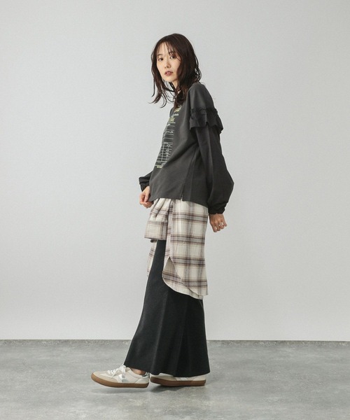 GLOBAL WORK（グローバルワーク）の「フリルプリントスウェットプルオーバー/599584（スウェット・レディース・オフホワイト/ダークグレー/ライトグレー・MEDIUM/LARGE）」の13枚目の写真