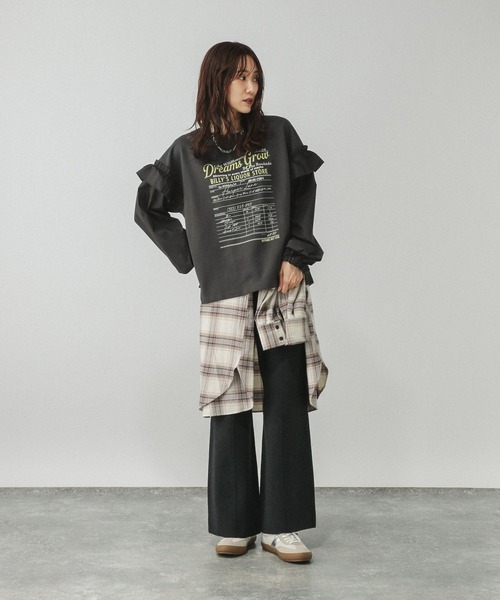 新品未使用タグ付き　viviano フリル　プルオーバースウェット　グリーン系 新品未使用タグ付き viviano フリル プルオーバースウェット