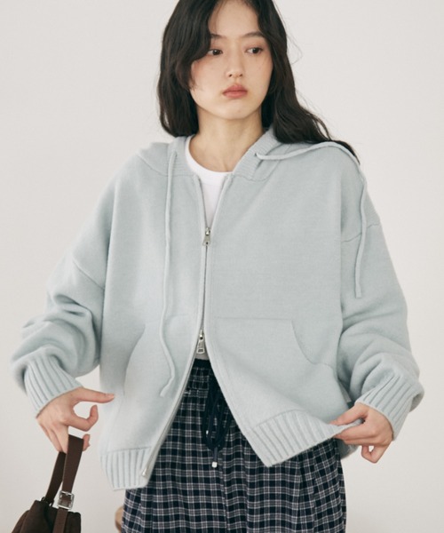 MERLOT（メルロー）の「ダブルジップニットパーカー（パーカー・レディース・グレー/レッド/ブルー/ネイビー・FREE）」の3枚目の写真
