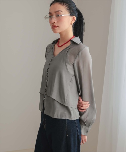 miette(ミエット)の「シアーホルターネックブラウス(シャツ/ブラウス・レディース・グレー/ライトブルー/イエロー・L/M/S)」の2枚目の写真