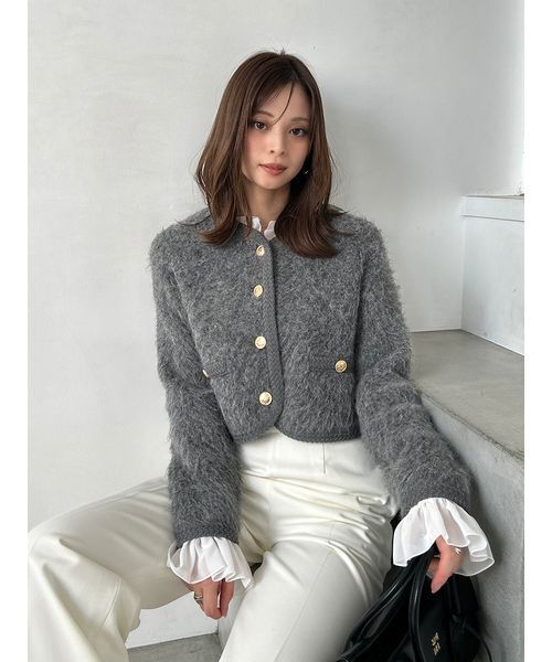 SNIDEL（スナイデル）の「ファーライクフリルニットジャケット（ノーカラージャケット・レディース・アイボリー/チャコールグレー/ピンク/ミント・F）」の8枚目の写真