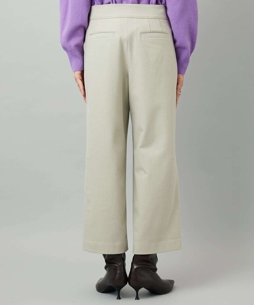 MICHEL KLEIN（ミッシェル・クラン）の「［定番人気/新色追加］裏起毛ワイドクロップドパンツ(機能素材)（その他パンツ・レディース・ブラック/アイボリー/ベージュ/ライトグレー・38）」の17枚目の写真