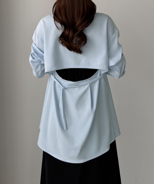 Louere(ルエレ)の「バックオープンシャツ(シャツ/ブラウス・レディース・ホワイト/ブラック/ブルー・SMALL/MEDIUM/LARGE/X-LARGE)」の16枚目の写真