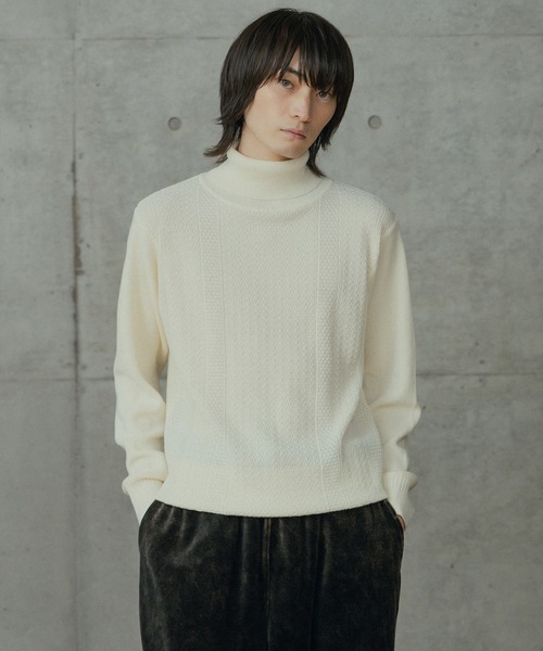 RATTLE TRAP(ラトルトラップ)の「12Gウール混ハイゲージタートルネック(ニット/セーター・メンズ・ベージュ/ホワイト/ブラック・LL/L/M)」の1枚目の写真