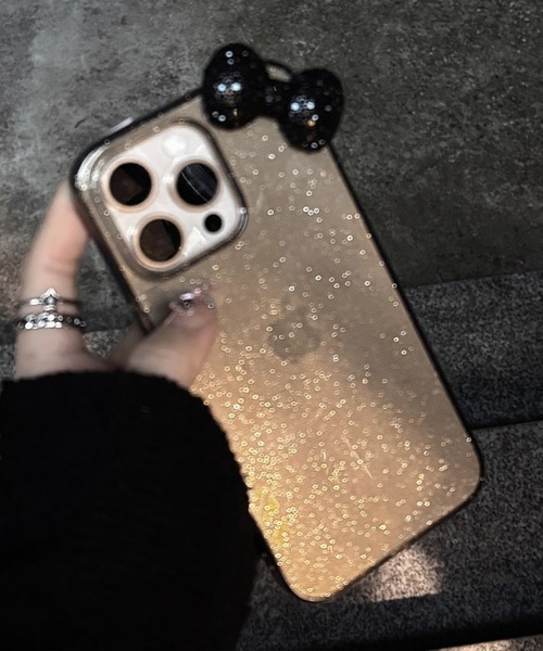Vini(ヴィニ)の「キラキラ リボン ラメ入り クリア iPhone ケース 13.13Pro.14.15.15Pro.16.16Pro.17(スマホケース/カバー・レディース・シルバー/ブラック・iPhone 13/iPhone 13 Pro/iPhone 14/iPhone 15/iPhone 15 Pro/iPhone 16/iPhone 16 Pro)」の5枚目の写真