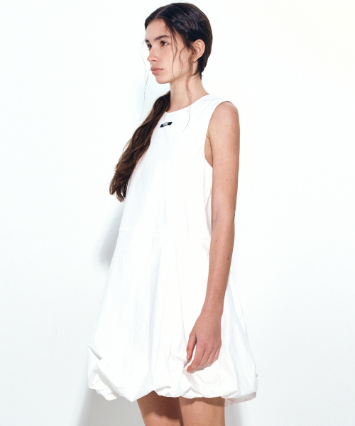 NICK&NICOLE（ニックアンドニコール）の「MINI BALLON SLEEVELESS DRESS_WHITE（ワンピース・レディース・ホワイト・FREE）」の2枚目の写真