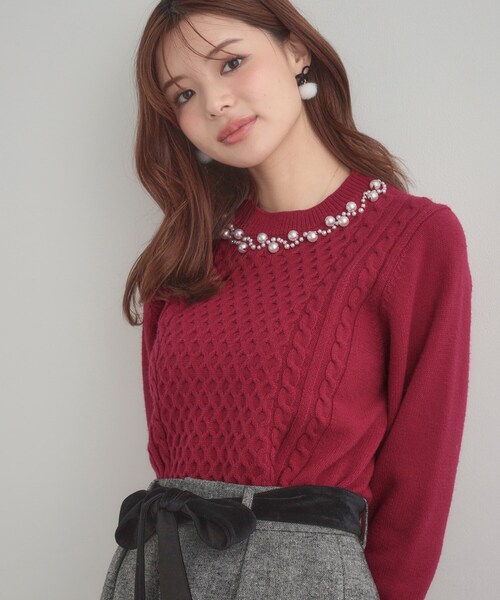 couture brooch（クチュールブローチ）の「【きれいめ】パール調デザイン アラン柄ニット（ニット/セーター・レディース・アイボリー/ライトグレー/ボルドー・36/38/42）」の13枚目の写真