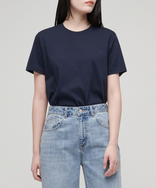 MUSINSA STANDARD WOMAN（ムシンサスタンダードウーマン）の「ウィメンズベーシッククルーネックTシャツ[ダークネイビー]（Tシャツ/カットソー・レディース・その他・SMALL/MEDIUM/X-SMALL/X-LARGE/LARGE）」の3枚目の写真