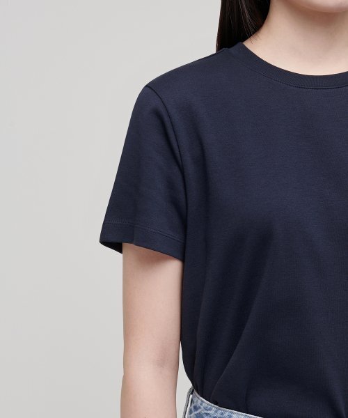 MUSINSA STANDARD WOMAN（ムシンサスタンダードウーマン）の「ウィメンズベーシッククルーネックTシャツ[ダークネイビー]（Tシャツ/カットソー・レディース・その他・SMALL/MEDIUM/X-SMALL/X-LARGE/LARGE）」の7枚目の写真