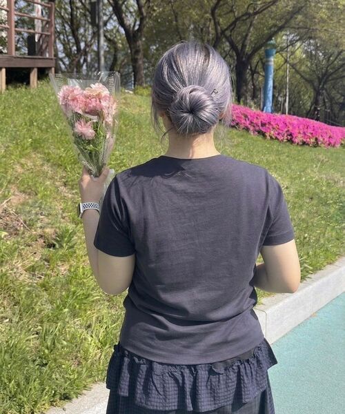 MUSINSA STANDARD WOMAN（ムシンサスタンダードウーマン）の「ウィメンズベーシッククルーネックTシャツ[ダークネイビー]（Tシャツ/カットソー・レディース・その他・SMALL/MEDIUM/X-SMALL/X-LARGE/LARGE）」の8枚目の写真