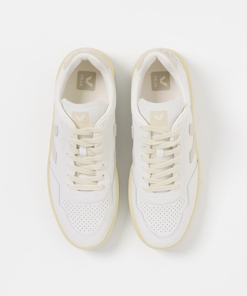 VEJA（ヴェジャ）の「veja　V90 extra white natural（スニーカー・レディース・ホワイト・37）」の2枚目の写真