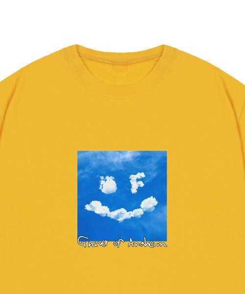 GRAVER（グレーバー）の「[ユニセックス]ドローイングスマイルクラウドロゴ半袖Tシャツ_マスタード（Tシャツ/カットソー・レディース・マスタード・LARGE/MEDIUM/SMALL/X-LARGE）」の3枚目の写真