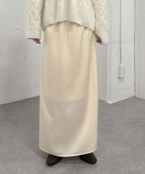 archives（アルシーヴ）の「サテンナロースカート（スカート・レディース・グレー/ブラック/アイボリー・MEDIUM）」の6枚目の写真