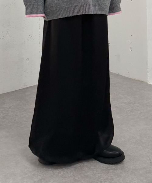 archives（アルシーヴ）の「サテンナロースカート（スカート・レディース・グレー/ブラック/アイボリー・MEDIUM）」の17枚目の写真