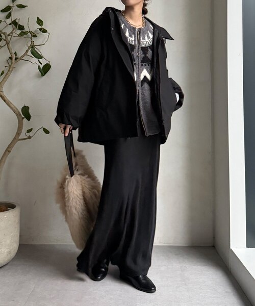 DouDou（ドゥドゥ）の「【WEB限定】フィルムタフタフーディーダウン（その他アウター・レディース・ベージュ/ブラック・FREE）」の5枚目の写真