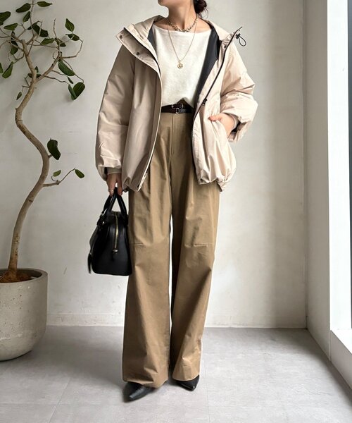 DouDou（ドゥドゥ）の「【WEB限定】フィルムタフタフーディーダウン（その他アウター・レディース・ベージュ/ブラック・FREE）」の13枚目の写真