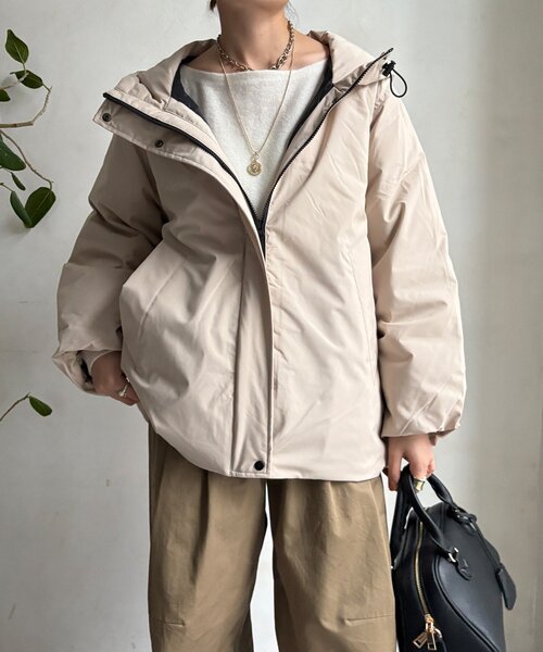 DouDou（ドゥドゥ）の「【WEB限定】フィルムタフタフーディーダウン（その他アウター・レディース・ベージュ/ブラック・FREE）」の18枚目の写真