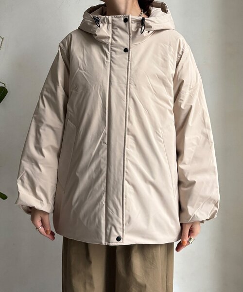 DouDou（ドゥドゥ）の「【WEB限定】フィルムタフタフーディーダウン（その他アウター・レディース・ベージュ/ブラック・FREE）」の21枚目の写真