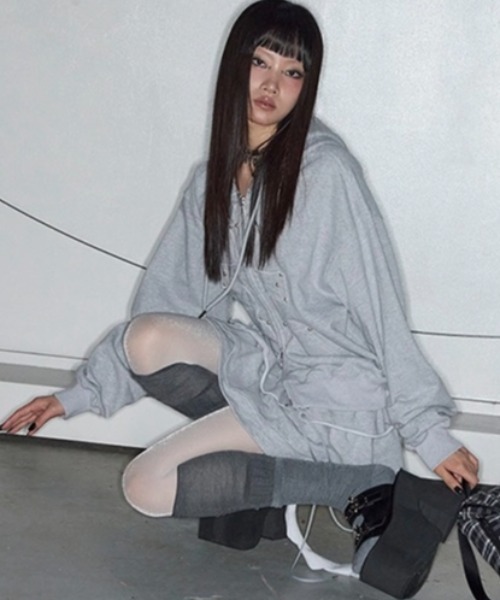 NOT KNOWING（ノットノーイング）の「【NOT KNOWING】Gothic Cross Hood Zip Up / 【ノットノーイング】ゴシッククロスフードパーカー＜着用動画あり＞（パーカー・メンズ・杢グレー/ブラック・ONE SIZE）」の14枚目の写真