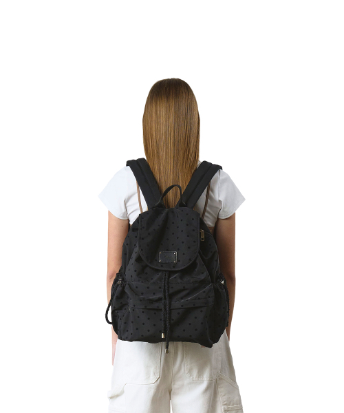 mur（ミュール）の「Fluffy String Backpack (dot black)（バックパック/リュック・レディース・ブラック・FREE）」の5枚目の写真
