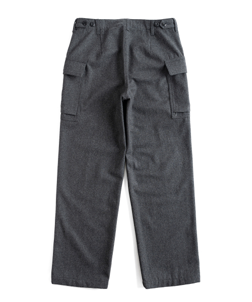 WILD BRICKS(ワイルドブリックス)の「W24 WOOL MILITARY PANTS (grey)(その他パンツ・メンズ・その他・MEDIUM/LARGE/X-LARGE)」の2枚目の写真