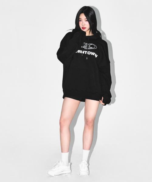 BORN TO WIN（ボーントゥウィン）の「STROKE B LOGO EXTRA FIT HOODIE [BLACK]（パーカー・メンズ・その他・1/2/3）」の9枚目の写真