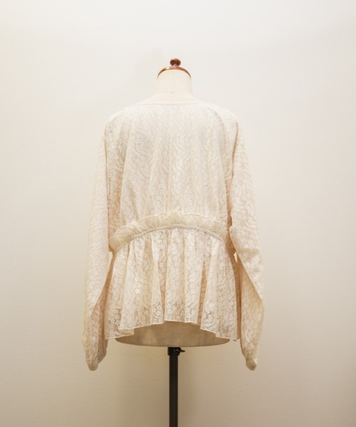CLETTE(クレット)の「CLETTEオリジナルギャザーデザイン長袖レースブラウス(シャツ/ブラウス・レディース・アイボリー/ブラック・LL/3L/4L)」の18枚目の写真