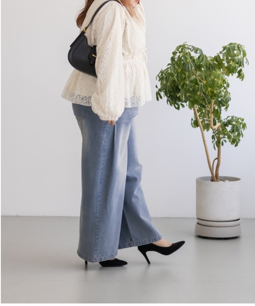 CLETTE(クレット)の「CLETTEオリジナルギャザーデザイン長袖レースブラウス(シャツ/ブラウス・レディース・アイボリー/ブラック・LL/3L/4L)」の7枚目の写真