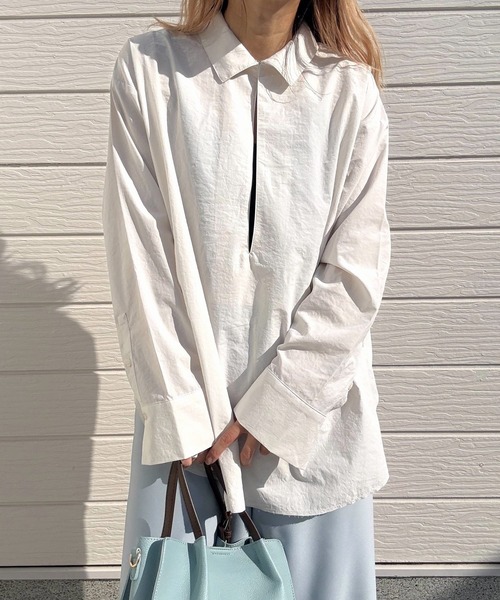 Q(キュー)の「デニムスキッパーシャツ(シャツ/ブラウス・レディース・アイボリー/ブルー・MEDIUM)」の2枚目の写真