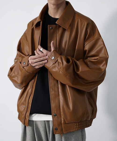 MinoriTY(マイノリティ)の「【MinoriTY select】シンセティックレザービッグブルゾン ジャケット ライトアウター メンズ 秋服 冬服(ブルゾン・メンズ・ブラウン・M/L)」の2枚目の写真