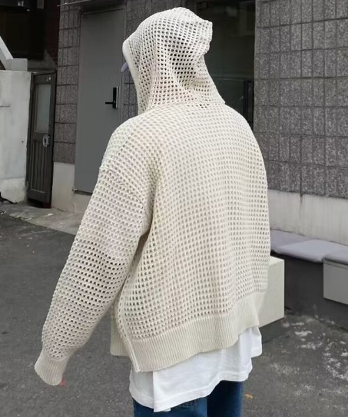 link lot(リンクロット)の「【UNISEX】フィンガーホール付き メッシュニット ジップアップ パーカー(パーカー・メンズ・アイボリー/ブラック・F)」の6枚目の写真