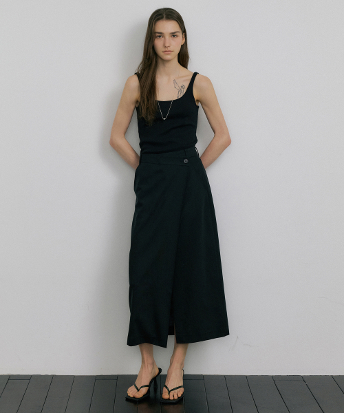 OCTETTE(オテット)の「SUMMER-WOOL CLASSIC WRAP SKIRTS_BLACK(スカート・レディース・ブラック・SMALL/MEDIUM)」の4枚目の写真