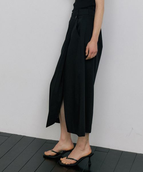OCTETTE(オテット)の「SUMMER-WOOL CLASSIC WRAP SKIRTS_BLACK(スカート・レディース・ブラック・SMALL/MEDIUM)」の5枚目の写真