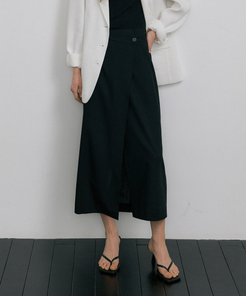 OCTETTE(オテット)の「SUMMER-WOOL CLASSIC WRAP SKIRTS_BLACK(スカート・レディース・ブラック・SMALL/MEDIUM)」の7枚目の写真