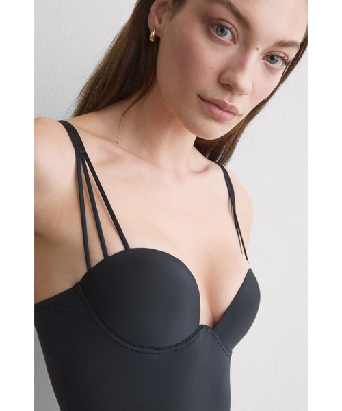 Intimissimi(インティミッシミ)の「ウルトラライトマイクロファイバー Ilenia ボディスーツ(その他トップス・レディース・ブラック・75C/70B/80B/80C/85B/75B)」の5枚目の写真