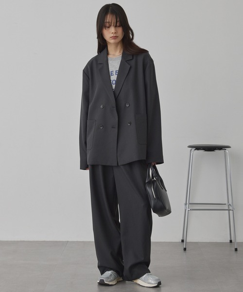 MONO-MART（モノマート）の「【anyway.シリーズ】とろみワイドタックバレル（洗える・速乾）パンツ〈セットアップ対応〉（スラックス・レディース・ダークブラウン/グレー系/グレー/ブラック系/ダークグレー/アイボリー/グレイッシュベージュ/ブラック・L/M/S）」の19枚目の写真