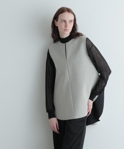 LE PHIL（ルフィル）の「◆ライトボンディングノースリーブジレブラウス（ベスト・レディース・ネイビー/ベージュ・F）」の2枚目の写真