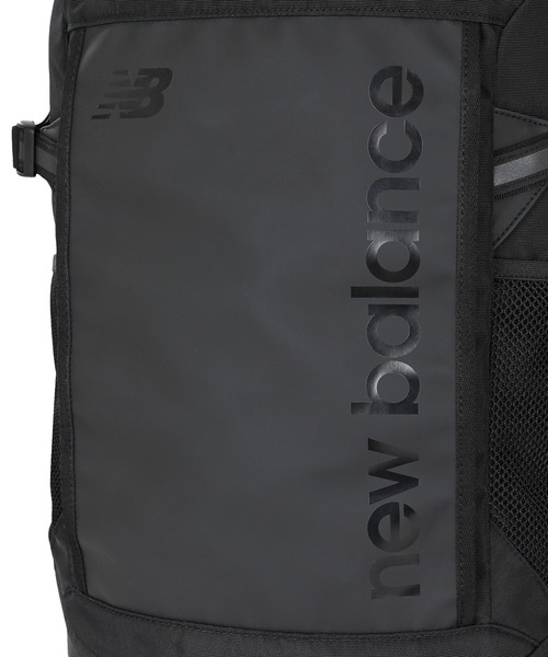NEW BALANCE(ニューバランス)の「トップローディングバックパック35L(バックパック/リュック・メンズ・ブラック×ゴールド/ブラック×ホワイト/ブラック・ONE SIZE)」の12枚目の写真