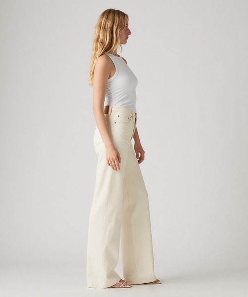 Levi's(リーバイス)の「Levi's/リーバイス RIBCAGE WIDE LEG ジーンズ ホワイト(デニムパンツ・レディース・ホワイト・25inch/26inch/28inch)」の3枚目の写真