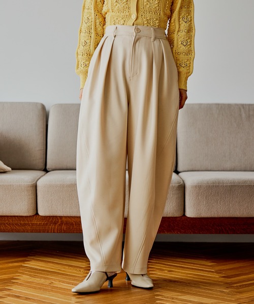 mysty woman(ミスティウーマン)の「カーブワイドパンツ 643312(その他パンツ・レディース・ベージュ/ホワイト系その他/ブラック・FREE)」の2枚目の写真