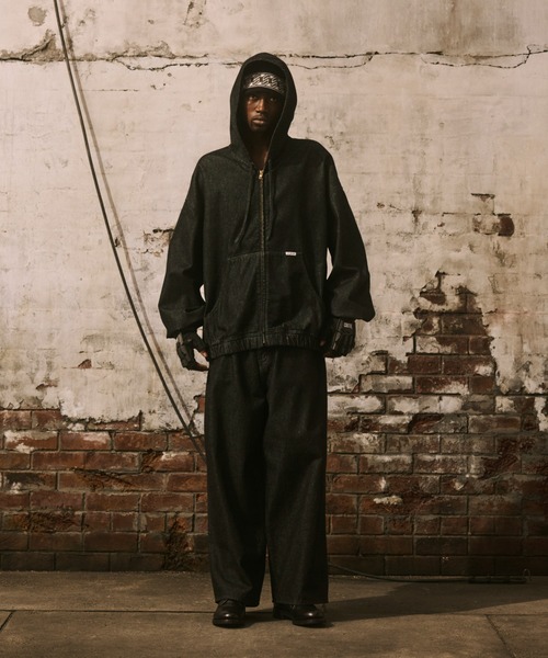 COOTIE PRODUCTIONS（クーティープロダクションズ）の「12.5oz Denim Zip Up Hooded Jacket（デニムジャケット・メンズ・インディゴブルー/ブラック系その他・MEDIUM/X-LARGE）」の4枚目の写真