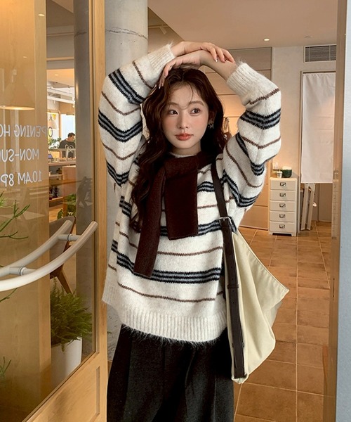 LYEON(リヨン)の「マルチボーダークルーネックオーバーサイズニット(ニット/セーター・レディース・ブラウン/アイボリー・FREE)」の14枚目の写真