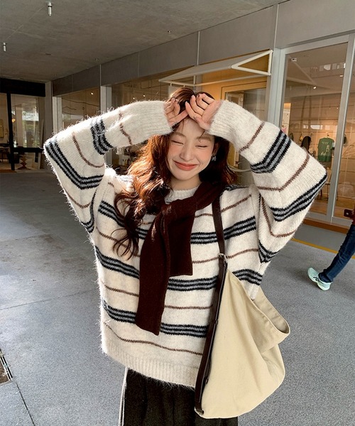 LYEON(リヨン)の「マルチボーダークルーネックオーバーサイズニット(ニット/セーター・レディース・ブラウン/アイボリー・FREE)」の17枚目の写真