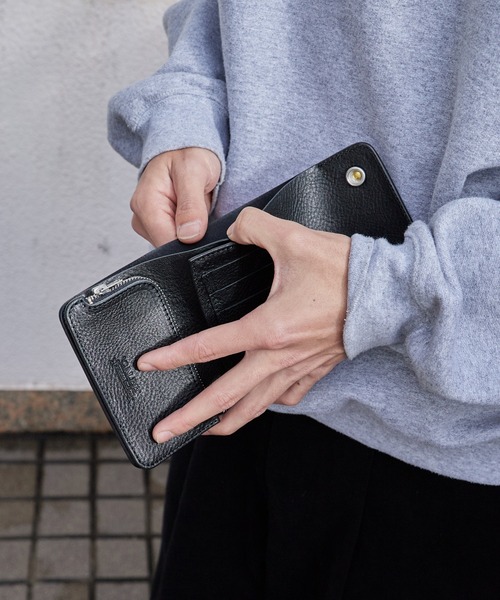 CALEE（キャリー）の「CALEE/キャリー SILVER STAR CONCHO FLAP LEATHER HALF WALLET / スターコンチョ ハーフウォレット 2026年春夏（財布・メンズ・ブラック・FREE）」の14枚目の写真