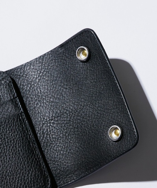 CALEE（キャリー）の「CALEE/キャリー SILVER STAR CONCHO FLAP LEATHER HALF WALLET / スターコンチョ ハーフウォレット 2026年春夏（財布・メンズ・ブラック・FREE）」の9枚目の写真