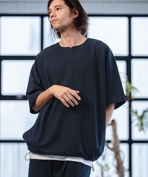 CAMBIO（カンビオ）の「mt10185-Stretch Seersucker Zip Henley Neck Short Sleeve Pullover 半袖プルオーバー(S65226cmb)（Tシャツ/カットソー・メンズ・ブラック/ベージュ/ネイビー/グレー・S/M/L）」の13枚目の写真