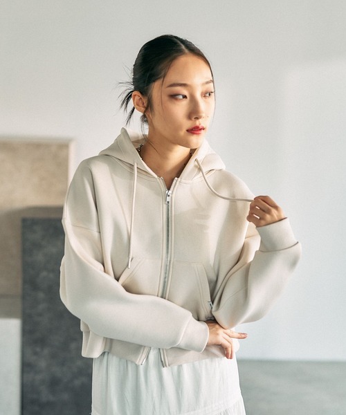 LEPSIM（レプシィム）の「パフエアZIPショートフーディー　645408（パーカー・レディース・ブラック/ホワイト/グレー・FREE）」の16枚目の写真