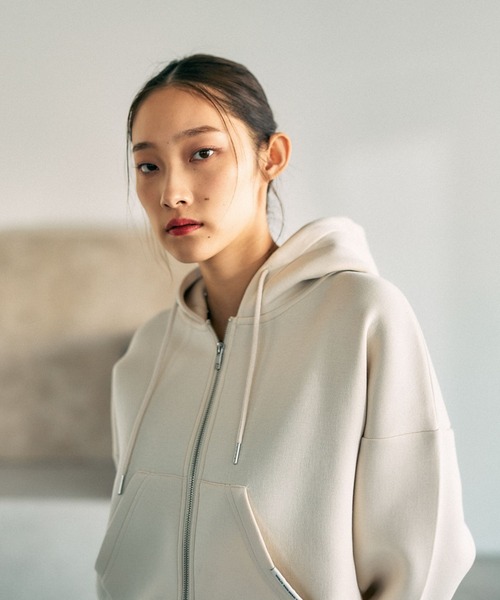 LEPSIM（レプシィム）の「パフエアZIPショートフーディー　645408（パーカー・レディース・ブラック/ホワイト/グレー・FREE）」の17枚目の写真